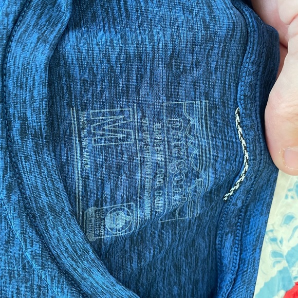 Patagonia dry fit tshirt - Picture 2 of 3